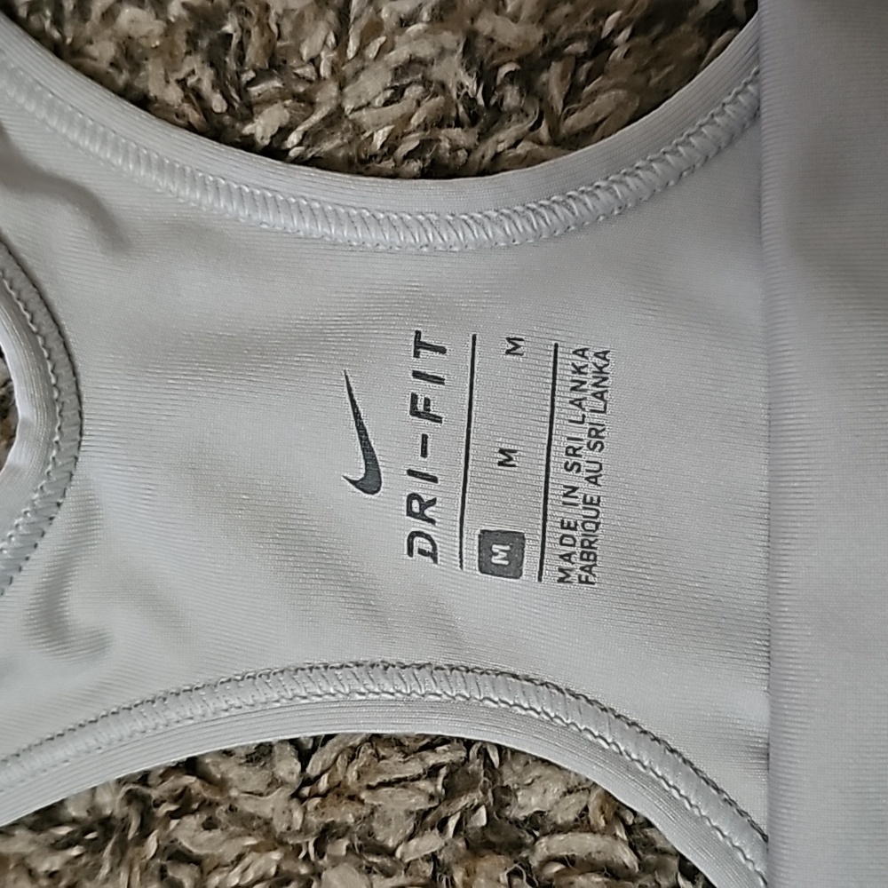 Nike Dri Fit bra - Picture 3 of 3